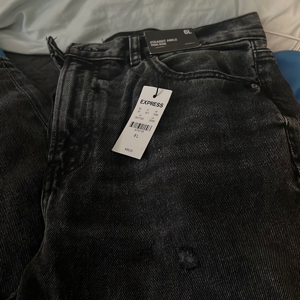 Nwt Express straight leg jeans size 6 long
